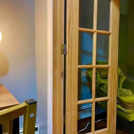 Cozy Studio Staycation - Brooklyn Close To Train Stations Ню Йорк Екстериор снимка