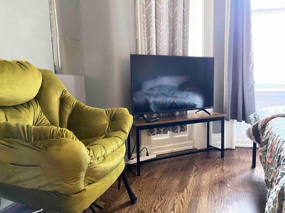 Cozy Studio Staycation - Brooklyn Close To Train Stations Ню Йорк Екстериор снимка