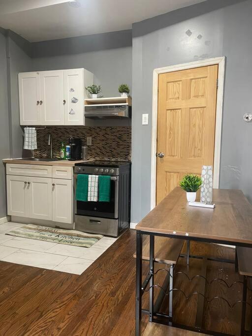 Cozy Studio Staycation - Brooklyn Close To Train Stations Ню Йорк Екстериор снимка